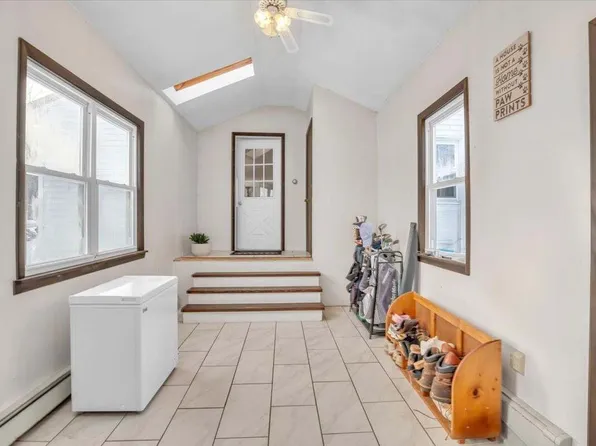 385 Line Rd, Leeds, ME 04263