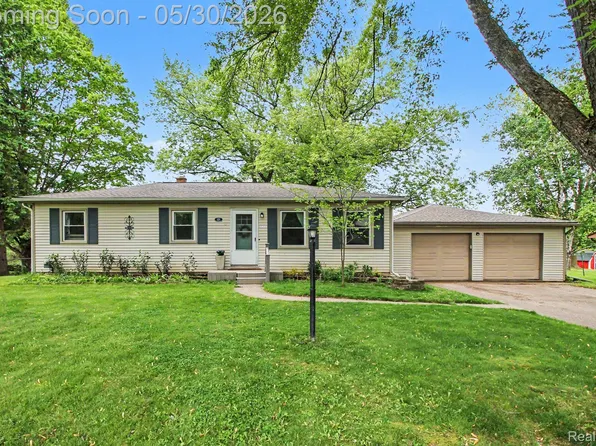 120 Westdale Dr, Howell, MI 48843