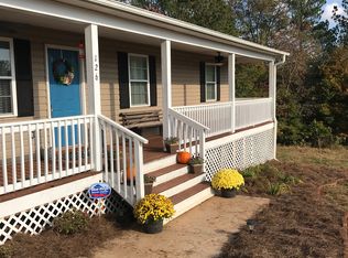 126 Dace Dr, Pickens, SC 29671