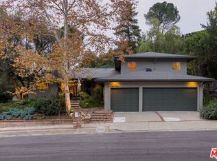 22781 Flamingo St, Woodland Hills, CA 91364