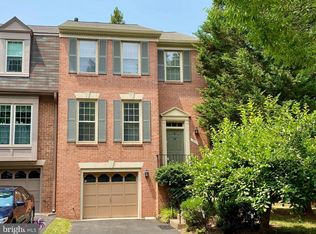 12313 Donaldson Ct, Fairfax, VA 22033