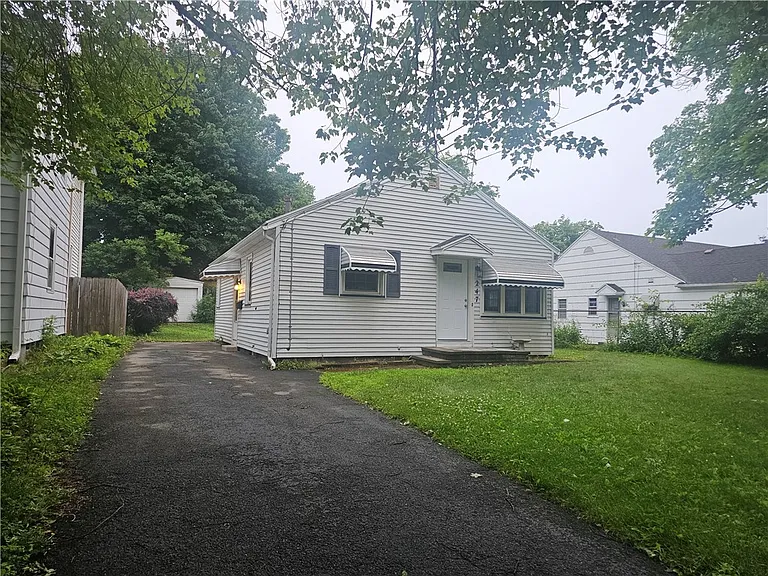 247 W Hickory St — Photo 1