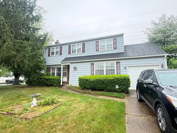 8220 Wyndam Rd, Pennsauken, NJ 08109