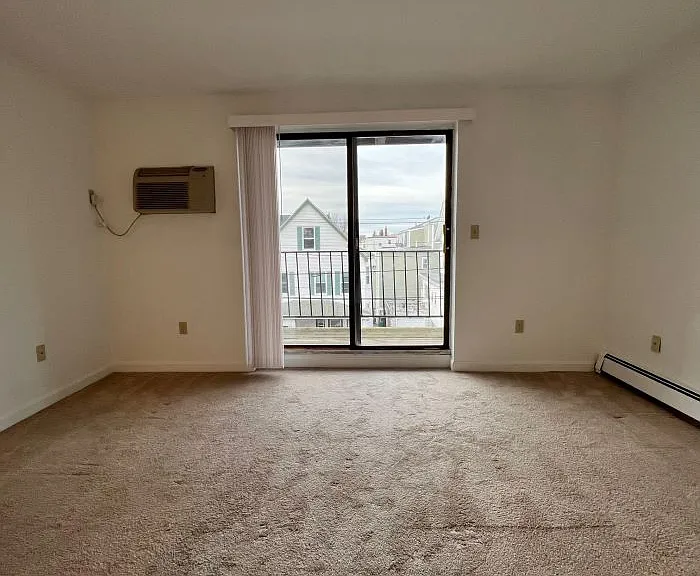 45 Eleanor St #15 — Photo 4