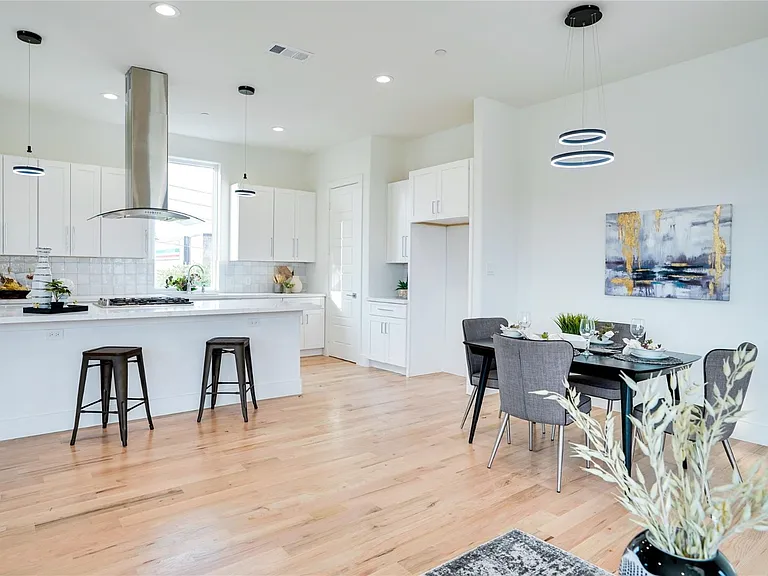 1612 Bennett Ave #102 — Photo 12