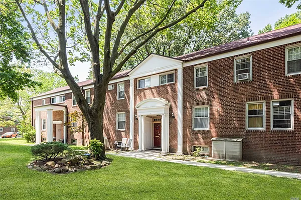 Sold by Century 21 American Homes | media 32