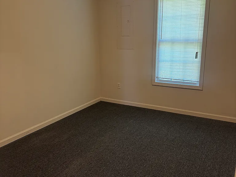 3509 Vista Trl #D — Photo 9