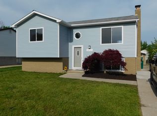 32151 Glaser Rd, Brownstown, MI 48173