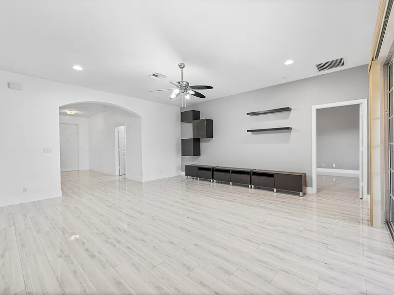 6752 Osage Cir — Photo 29