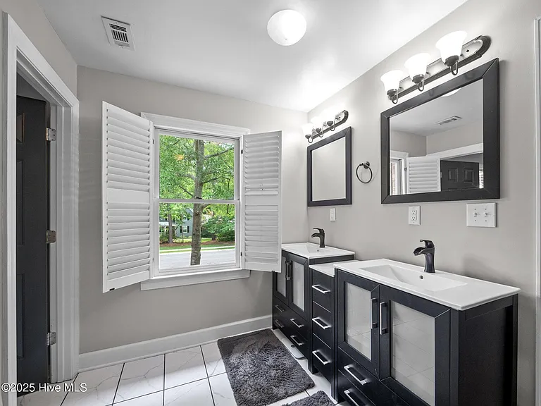 939 Eton Dr — Photo 46