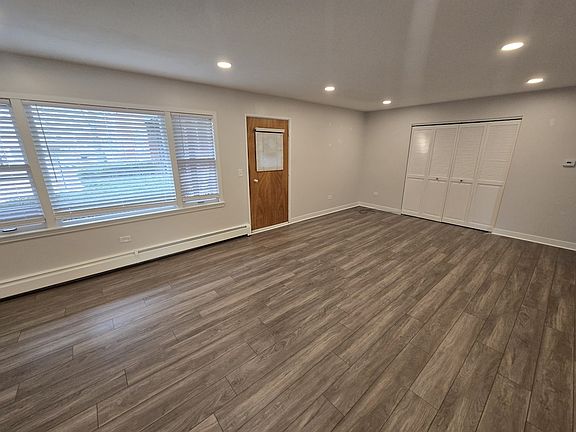 3rd image of 129 W Franklin Ave APT 3