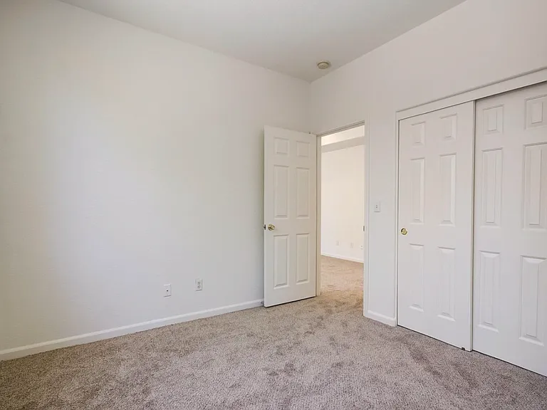 2951 Ottumwa Dr — Photo 8