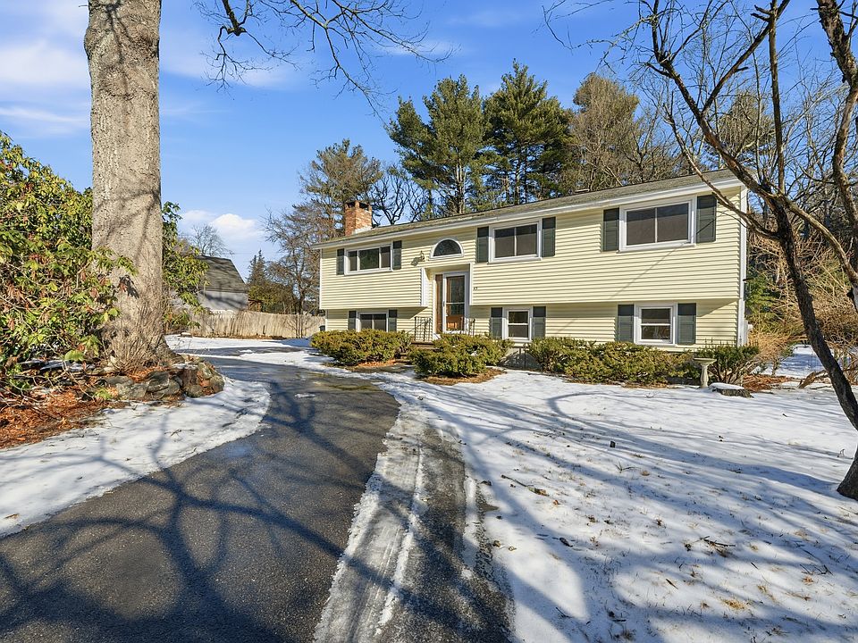 1st image of 43 Little John Dr