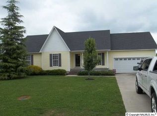 153 Stewart St, Crossville, AL 35962