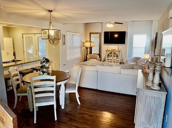 3rd image of 4124 Loire Dr APT B