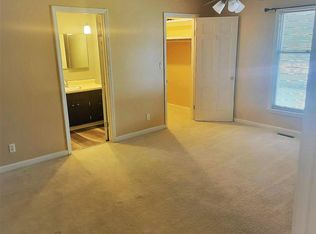3240 Sycamore Ct, Columbus, IN 47203