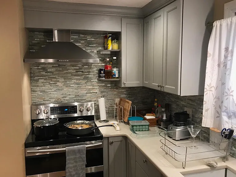 303 Lexington St #303 — Photo 2