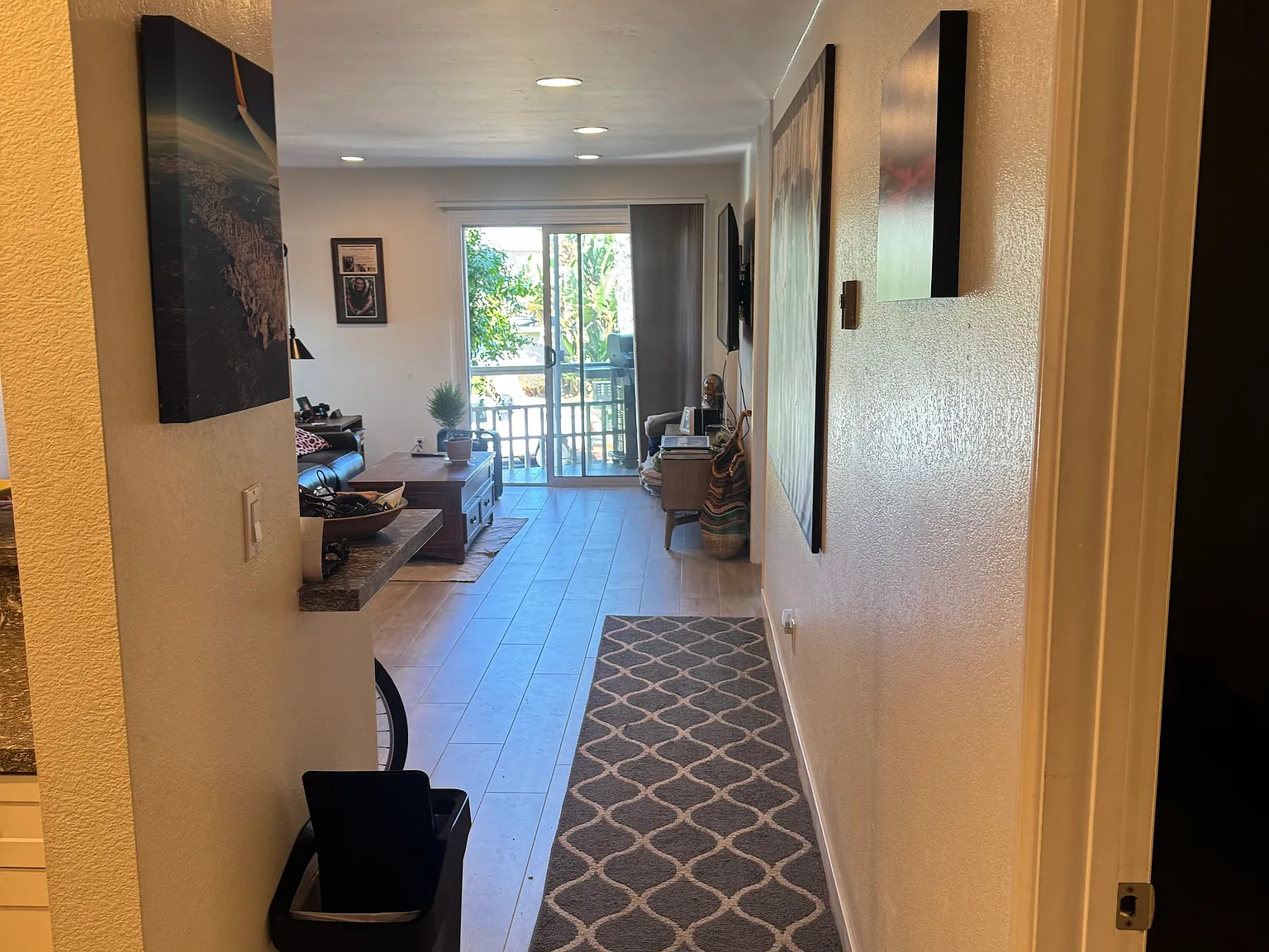 2 bed, 876 sqft, $4,500 — Photo 2