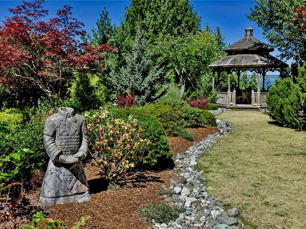 11075 NE Carmody Lane, Kingston, WA 98346