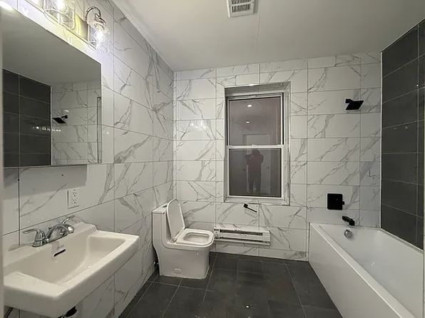 270 Hancock Ave Floor 2