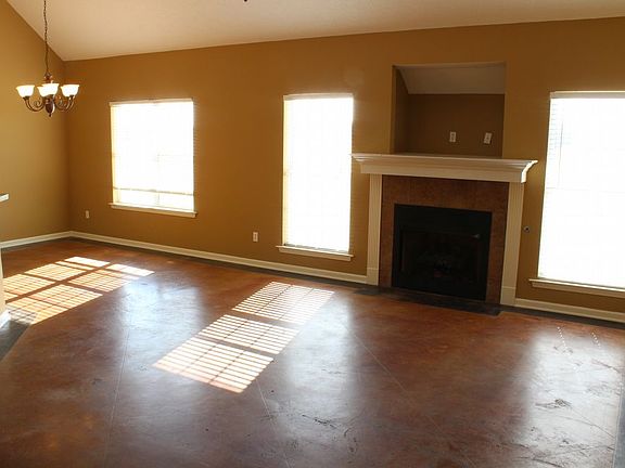4th image of 508 Woodland View Dr