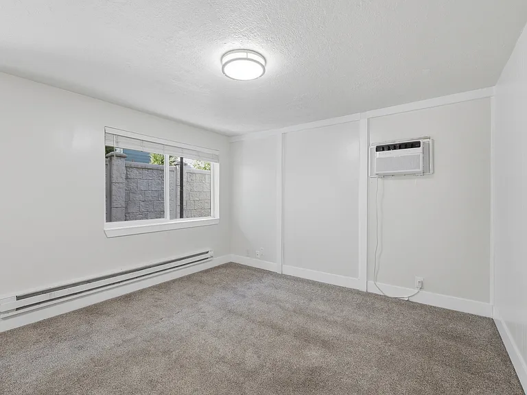 831 W Lennox St #6 — Photo 5
