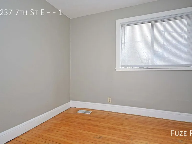 1237 7th St E #1 — Photo 11