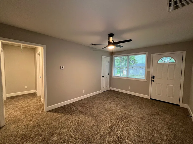 3028 Waynoka Ave — Photo 6