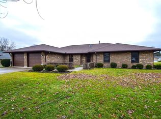 1130 Meadowlark Dr, Enon, OH 45323