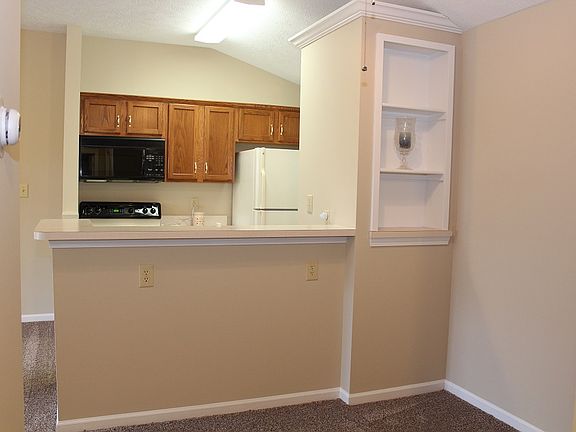 5th image of 109 Andrews Blvd