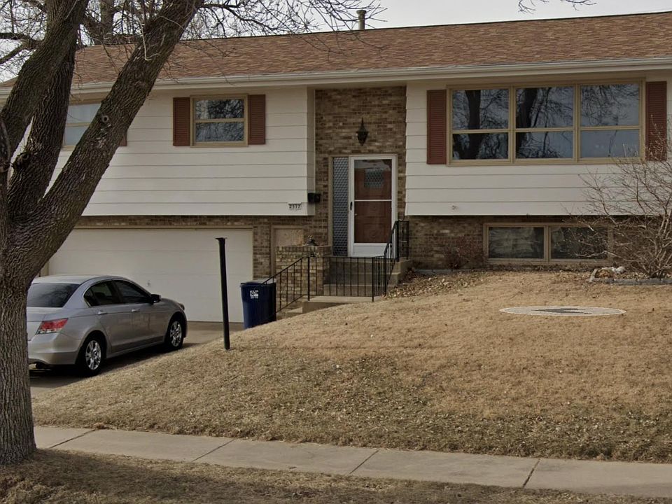 Beautiful Lake Avenue property just steps away from 33rd Street.