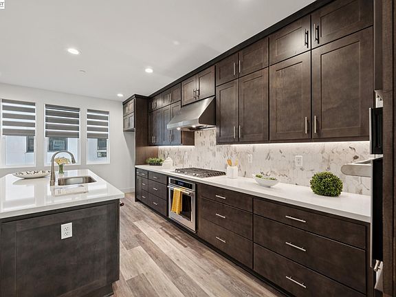 4th image of 3479 Client Cmn