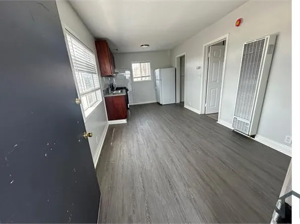 732 E Jefferson Blvd, Los Angeles, CA 90011