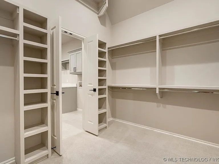 2712 W Van Buren Ct — Photo 3