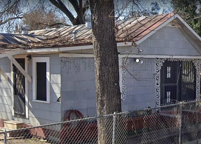 214 Weaver St — Photo 5