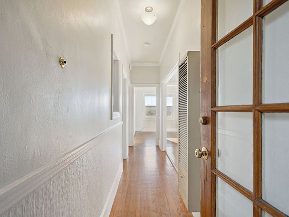 3rd image of 914 Wisconsin St APT 3