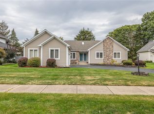 85 Endicar Dr, Rochester, NY 14622