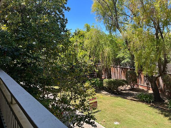 4th image of 2729 Mauricia Ave #A