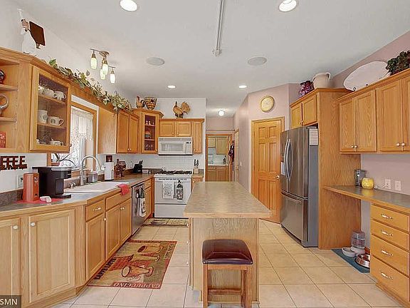 5th image of 3200 Skyview Dr