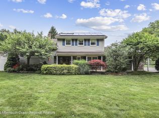 33 Woodcrest Cir, Monroe Township, NJ 08831