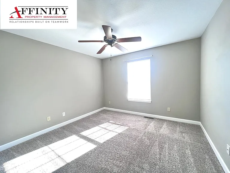 5000 NW 92nd Ter — Photo 12