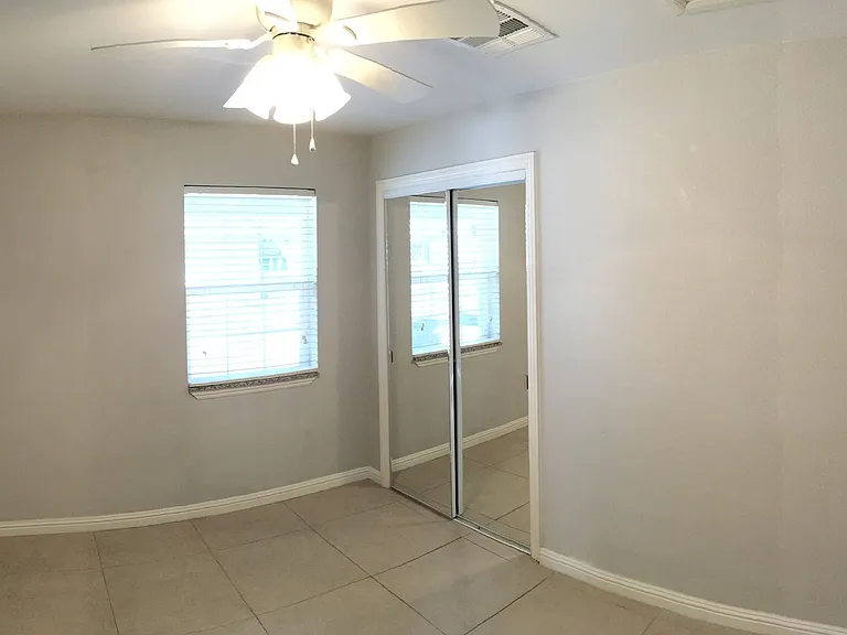 1123 S Casino Center Blvd — Photo 6