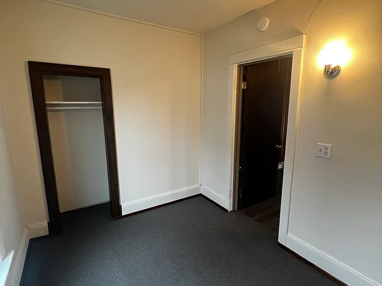 1608 Holmes St — Photo 8