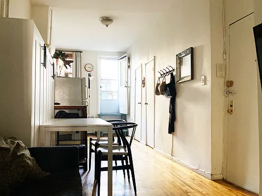 Rented by Realty Collective | media 4
