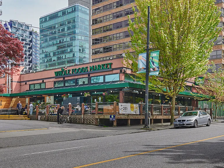 1022 Nelson St — Photo 40