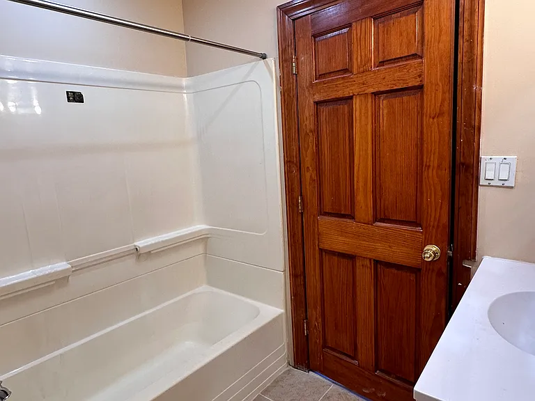 108 Gainsboro Rd #1 — Photo 6