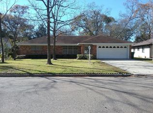 1903 N Roberson St, Conroe, TX 77301