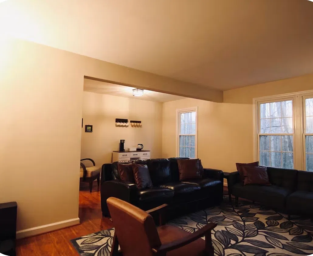 3 bed, 1870 sqft, $3,372 — Photo 1