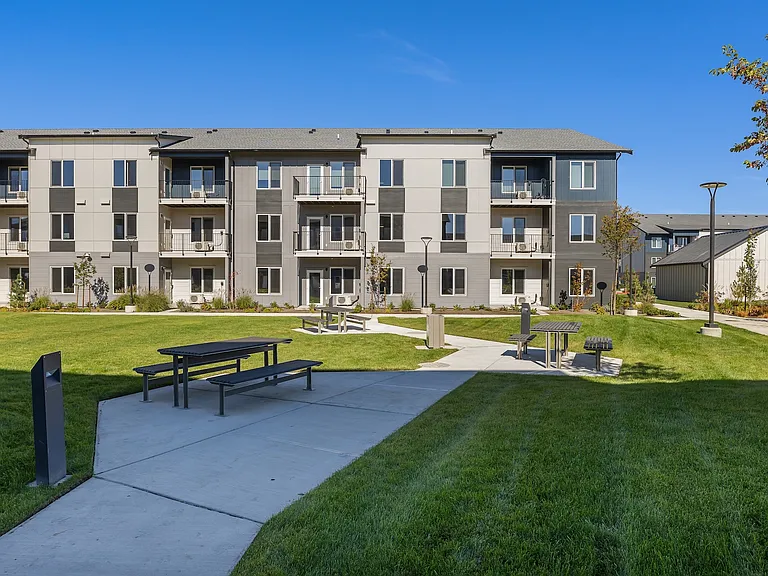 Motto Apartments — Photo 44