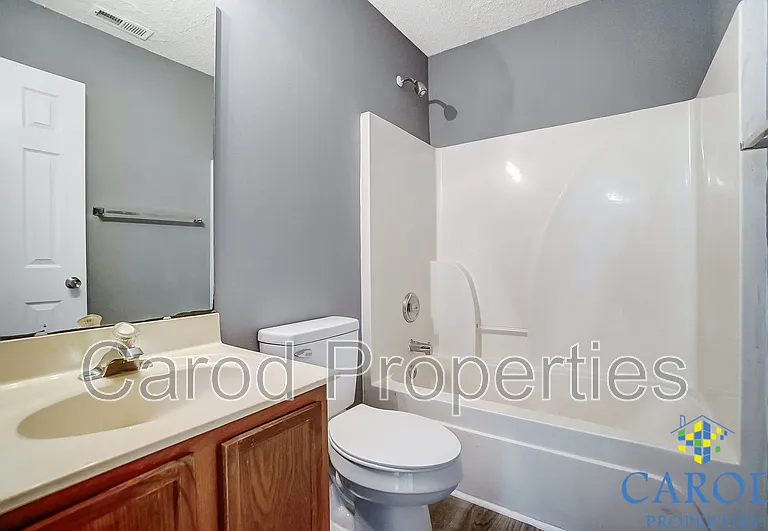 1015 Alston Hill Dr — Photo 33